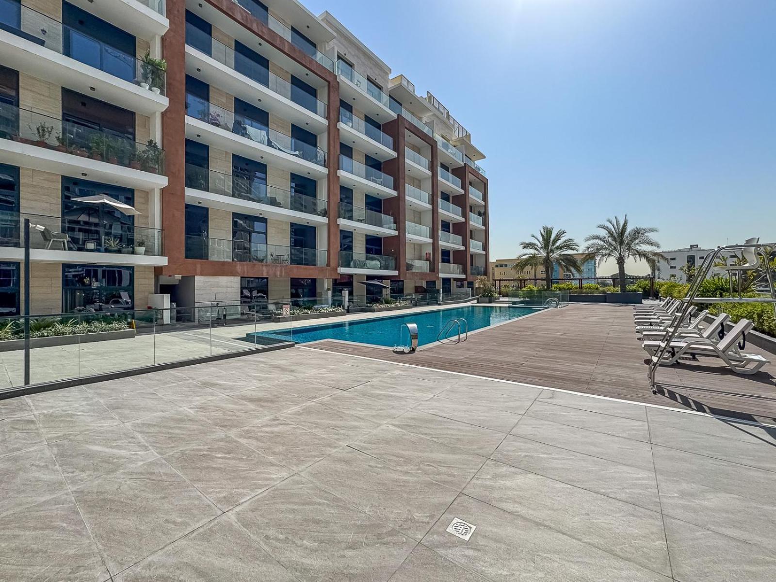 Serene 1br With Gym & Pool Apartment