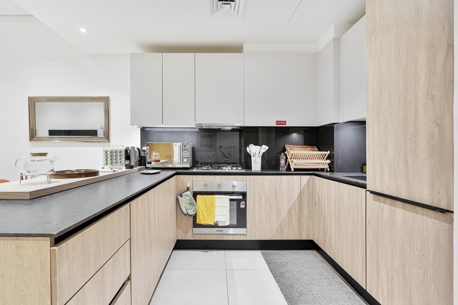 Serene 1br With Gym & Pool Apartment *